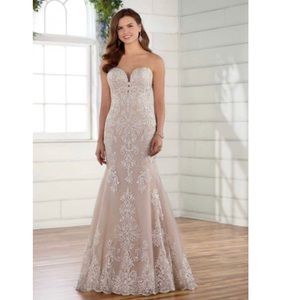 Wedding dress- NEW UNALTERED